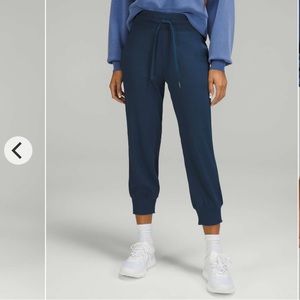 NWT Lululemon ready to rulu jogger crop